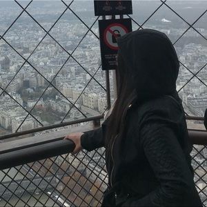 Meet your Posher, Gabriela